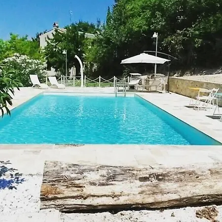 La Barca Nel Bosco Rosciano (Marche)