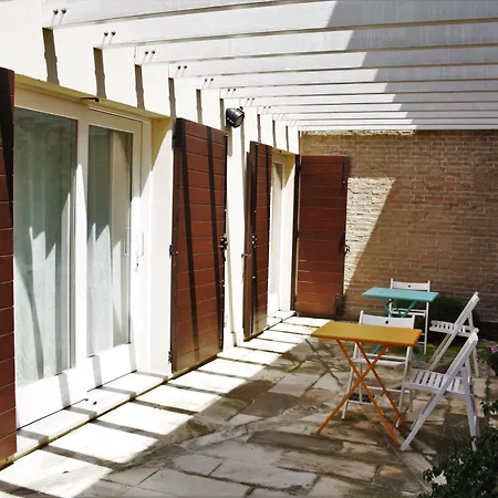 Bed & Breakfast La Barca Nel Bosco 3*