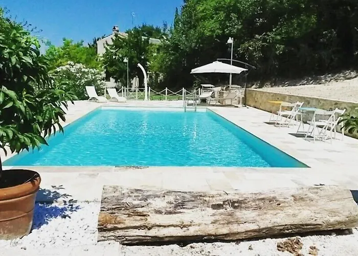 La Barca Nel Bosco Rosciano (Marche)