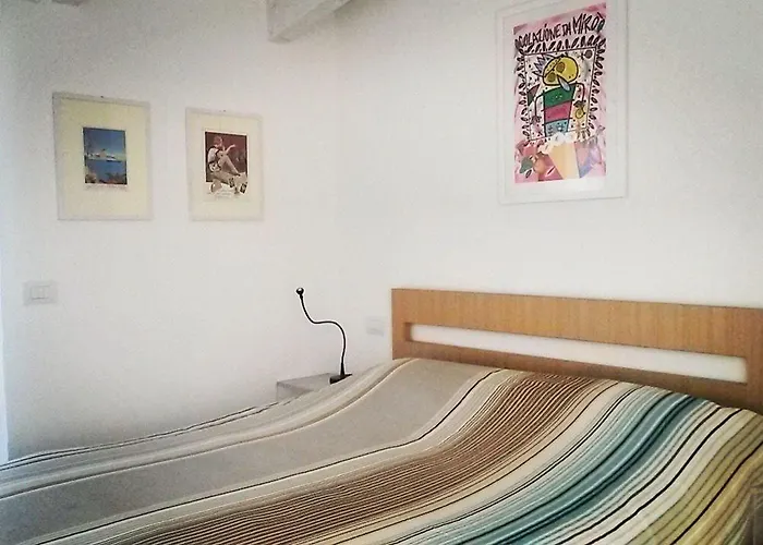 La Barca Nel Bosco Rosciano (Marche)