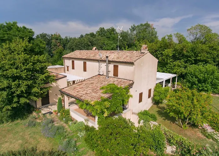 La Barca Nel Bosco Bed & Breakfast Rosciano (Marche)